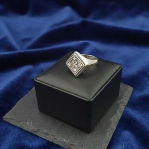 انگشتر نقره روس مردانه طرح حکاکی